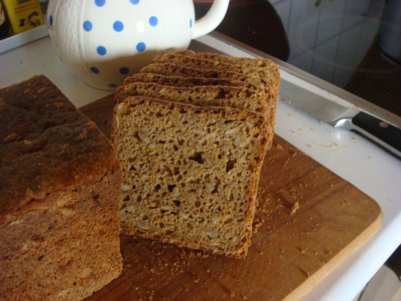 Feines Möhrenbrot 2.jpg